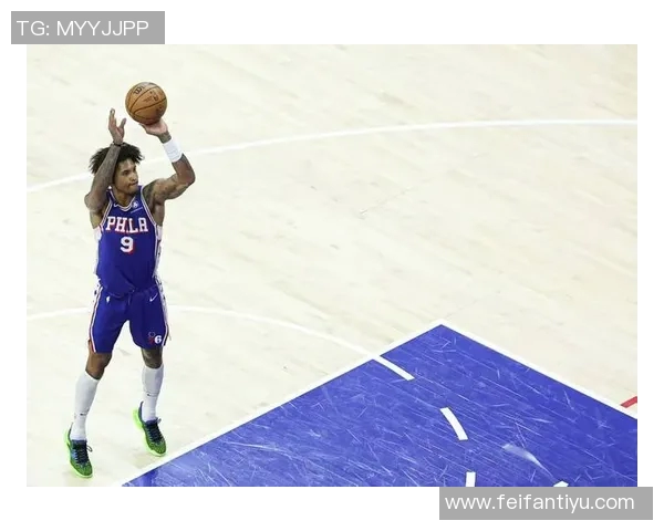 乌布雷与班凯罗体重差异明显却在场上展现顽强对抗精神